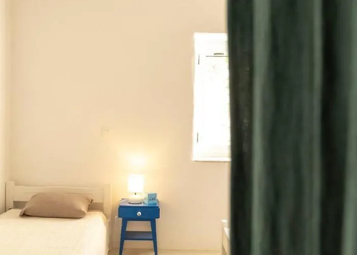 Omalley Into The Cycladic Wild *