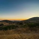 Lantställe Omalley Into The Cycladic Wild Kamarai