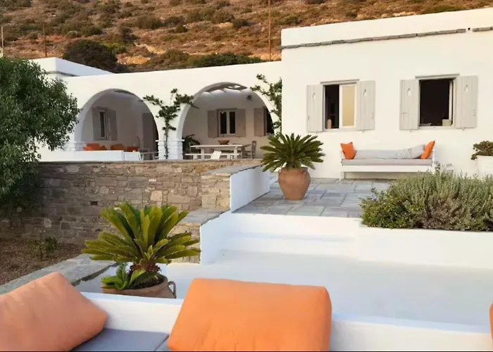 Omalley Into The Cycladic Wild Country house